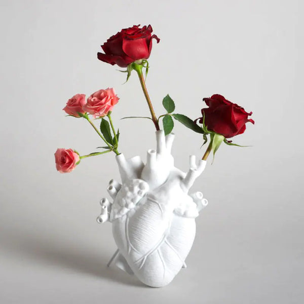 Heart-Shaped Resin Vase - Bunabo